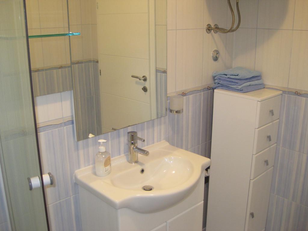 Apartment Agata Trogir Bilik gambar